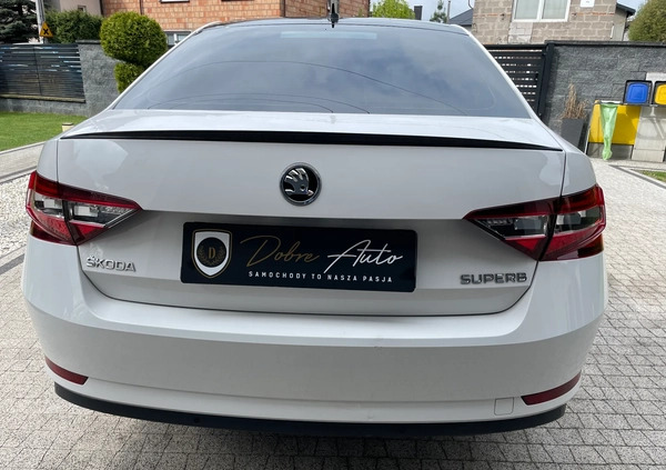 Skoda Superb cena 79900 przebieg: 153000, rok produkcji 2019 z Brzeszcze małe 781
